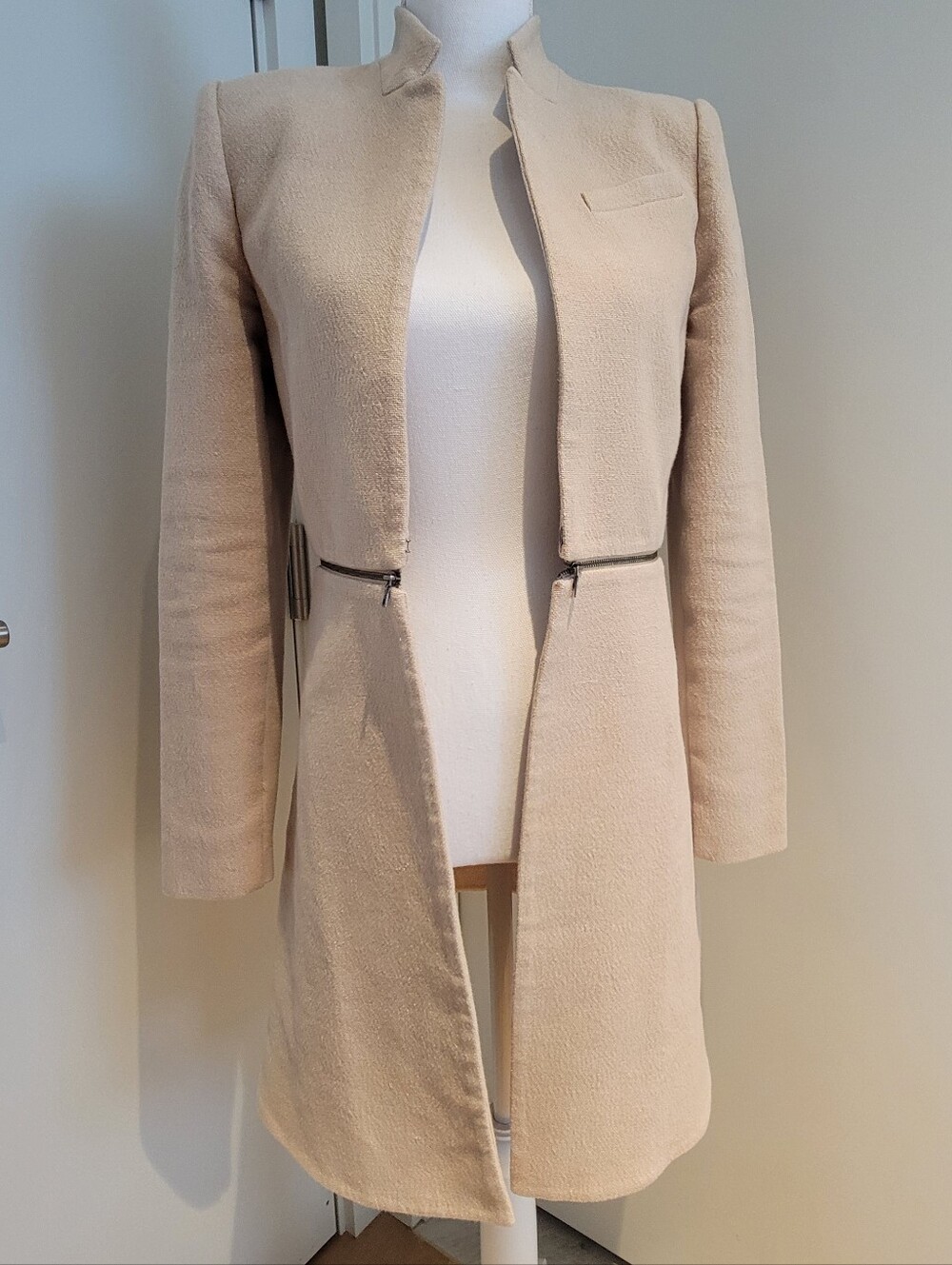 BCBGMAXAZRIA AREILA TRENCH COAT